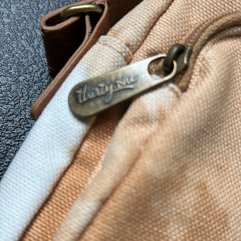 All Zipped Up Crossbody Pursed - Picture 7 of 10